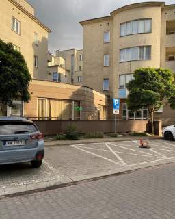 Lokal z witryną oraz dwoma niezależnymi wejściami