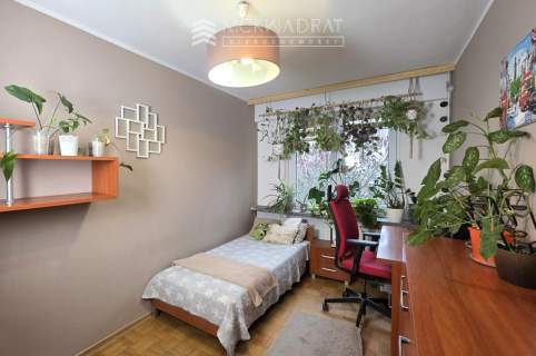 Starobojarska 72 m2, 4 pokoje, 1 piętro, parking