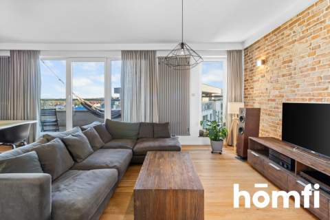 Przestronny apartament na ostatnim piętrze 