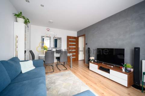 Duży balkon, 3 pok., 4 piętro, ul. Obywatelska