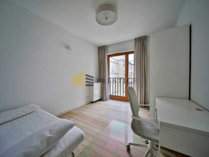  RESTAURA CENTRUM PRESTIŻ WYSOKI STANDARD 