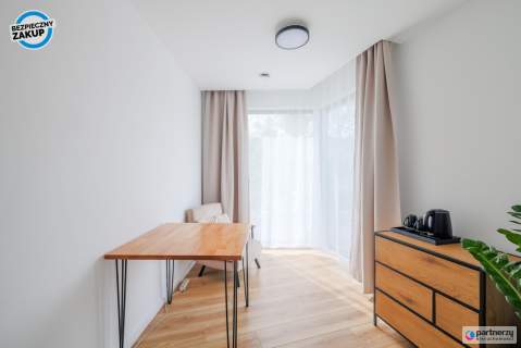 2-letni budynek w centrum Małego Kacka