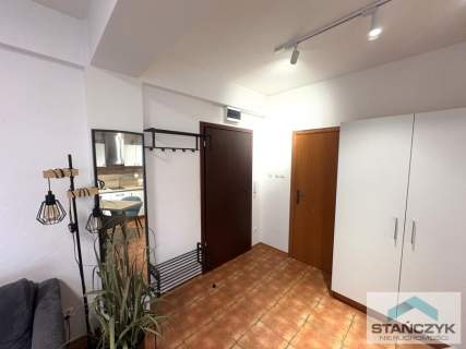 Słoneczny Apartament 25 m2   Duży balkon   Blisko
