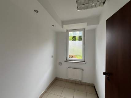 Lokal użytkowy 55 m2/ 2 sale/ Ustronie/ przy targu