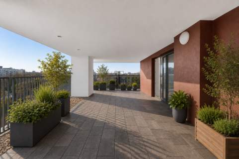 100 metrowy taras na dachu i 2 poziomy o pow 103m2