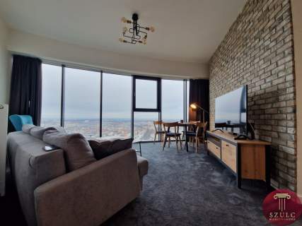 Na wynajem komfortowy apartament w sercu miasta.