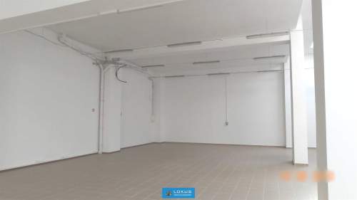 Lokal usługowy parter parking klimatyzacja