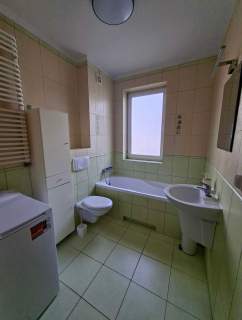 50m2 po remoncie, dwa osobne pokoje, garaż, piwnica, ul. Pol