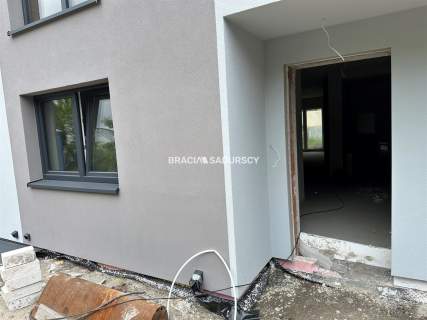 Ruczaj, mieszkanie z ogródkiem, 3 pokoje, parking