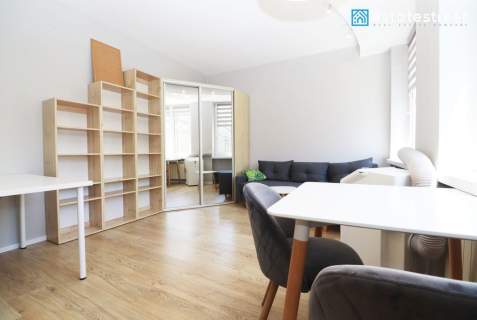 Kawalerka z dużą piwnicą obok Placu Centralnego 