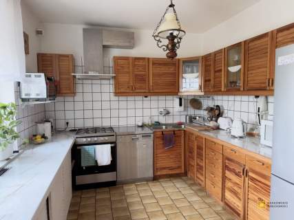 PRZESTRONNY DOM WOLOSTOJĄCY NA KLINACH   7 POKOI.