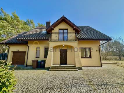 Dom wolnostojący las, prywatność i spokój