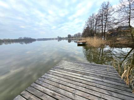Działka przy jeziorze