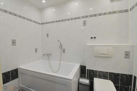 Dwupoziomowy Apartament w Zielonej Okolicy 