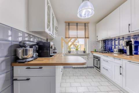 3 pokoje 64 m Huby Balkon Winda Lokalizacja