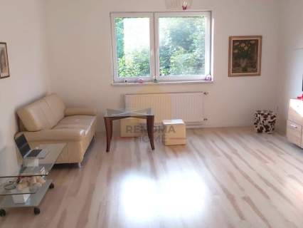 Apartamentowiec z 2013/63m2/3 pok/1 piętro/balkon