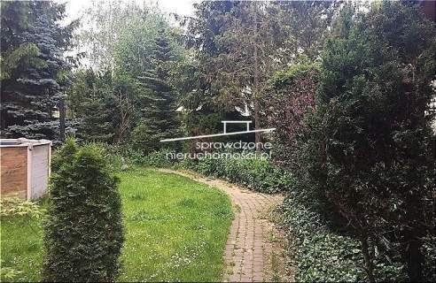 Dom z Basenem na Działce 1100 m2 - Konstancin-Jezi