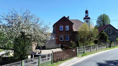 Dom z działką 11 arów cicha i spokojna okolica
