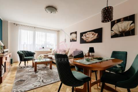 Czyste mieszkanie 2 pokoje balkon i parking