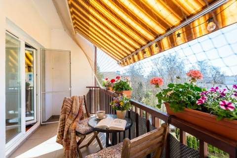 Zielonka 3-pokoje, ostatnie piętro, loggia 15 m 