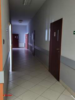 Dwa pietra w kamienicy 19 pokoi 495 m2