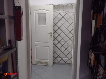 lokal z witryna bezpośredni z ulicy 100 m2