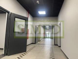 Pofabryczny klimat, recepcja, parking , dostęp24h