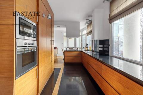 Apartament klasy premium w centrum Warszawy