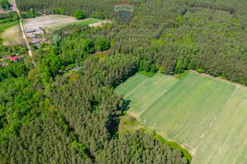 Budowlana 2300 m ze stawem i zielenią