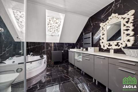 150 m2 Dom z Ogrodem Zimowym i 70 m2 Budynek Gosp.