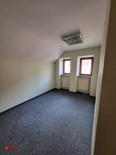 Dwa pietra w kamienicy 19 pokoi 495 m2
