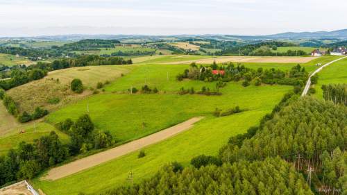 Hektarowa działka budowlana w Krużlowej Wyżnej 