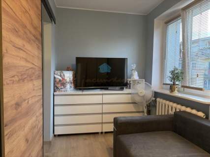 Atrakcyjną umeblowaną i wyposażoną kawalerkę wynajmę