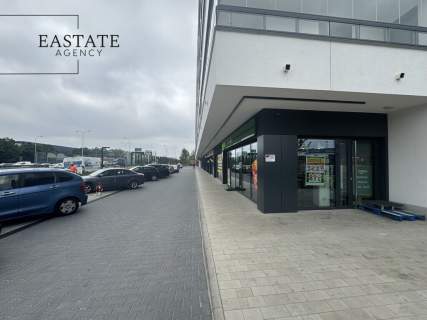 Lokal usługowy 81 m   parter, duże witryny
