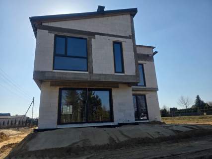 BLIŹNIAK W MAZOWSZANACH NA NOWYM OSIEDLU
