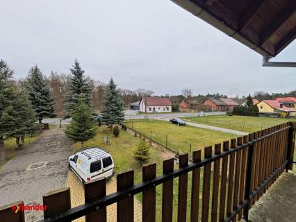 Dom z pięknym ogrodem i dużym garażem - Korzonek