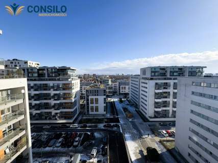 Panoramiczny widok na miasto dwa balkony