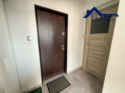 Kawalerka 30,9 m po remoncie oddzielna kuchnia