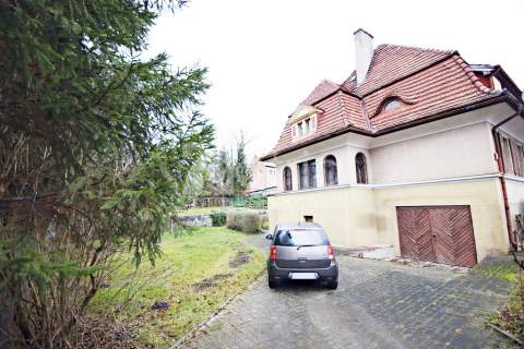 Willa poniemiecka w Darłowie 350 m2