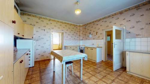 Wolnostojący 135m2 do remontu działka 1269m2 Brzezinka