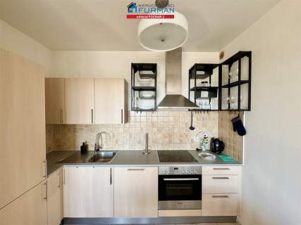 2 pokoje 43,5 m2, budynek z basenem Pelikan,Rataje