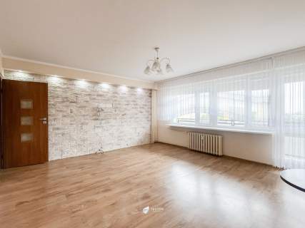 2-pokojowe mieszkanie z dużym balkonem.