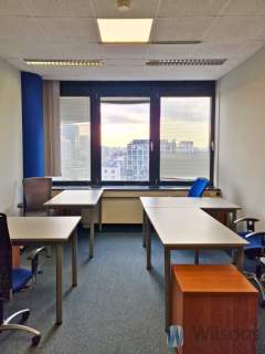 Gotowe biuro do pracy Centrum Internet, serwis