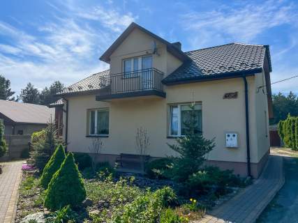 Dom po remoncie 106,5m2 działka 2873m2 choinki