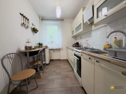 Świetna lokalizacja i układ 3 pokoje 57m2 .
