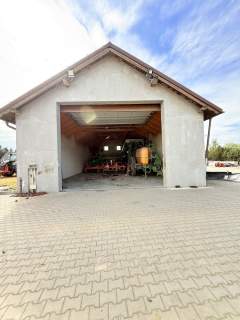 Dom 250m2 z 2 halami łącznie 1300m2 2,19ha ziemi