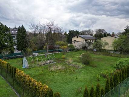 Ogrodzona, obsadzona, gotowa pod budowę 
