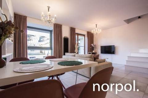 Przestronny dwukondygnacyjny apartament, Kazimierz