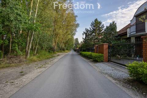 Marki   Działka pod 18 lokali szeregowych.