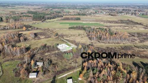 Dom z działką 8400m2 w Pieczonogach